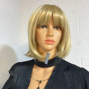 NWT 12” corn golden blonde pale honey choppy ends strawberry blonde bangs wig